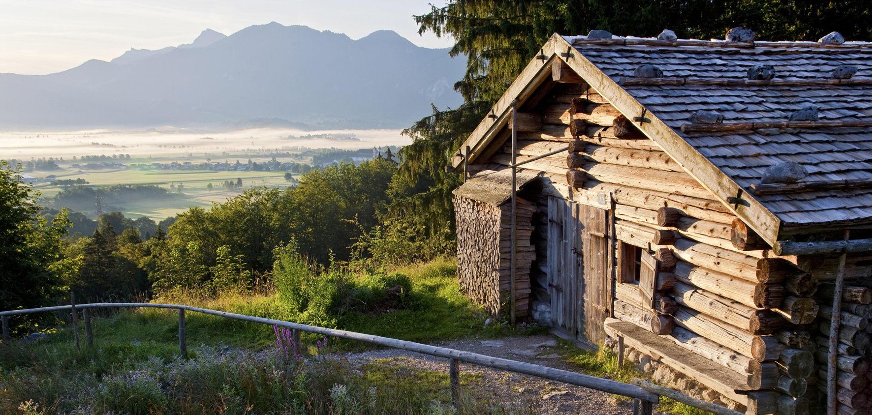 Almgebude von der Mordaualm (Lkr. Berchtesgadener Land). Foto: Christian Bck.