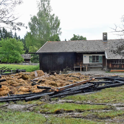 Die Streuhütte der Hofanlage aus Kerschlach ist komplett niedergebrannt.