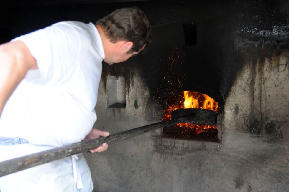 Einschüren eines historischen Backhauses