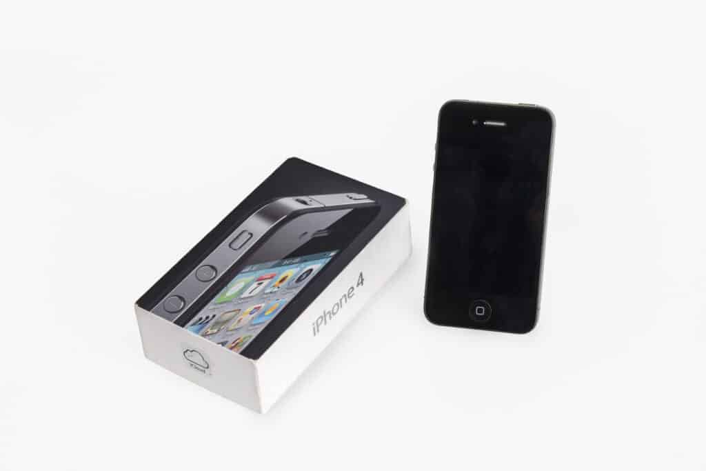 iPhone 4 und Verpackung